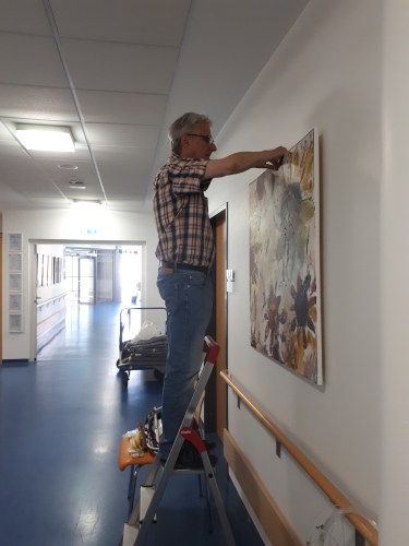 St. Mauritius Therapieklinik Ausstellung Jutta Jung Hängung