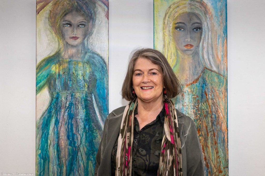 Bilder der Vernissage „Verbindungen&nbsp;&nbsp;&nbsp;&nbsp;&nbsp;&nbsp;&nbsp;&nbsp;&nbsp;&nbsp; – Farbrausch und Traumlandschaften von Jutta Jung im Kulturhaus&nbsp;Dormagen
